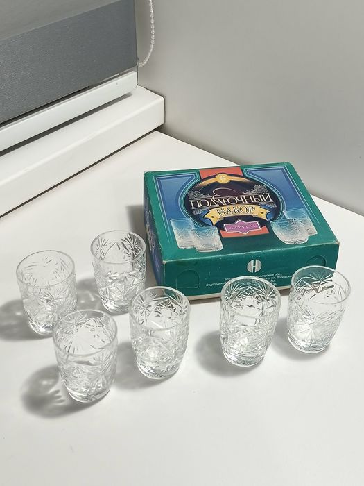 Продам хрустальный набор посуды/стопки