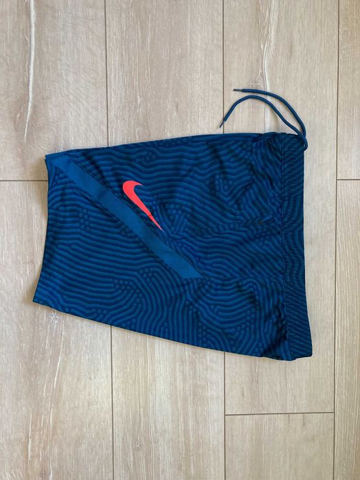 Найк Nike Stryke  Dri Fit къси панталони къс панталон шорти размер М