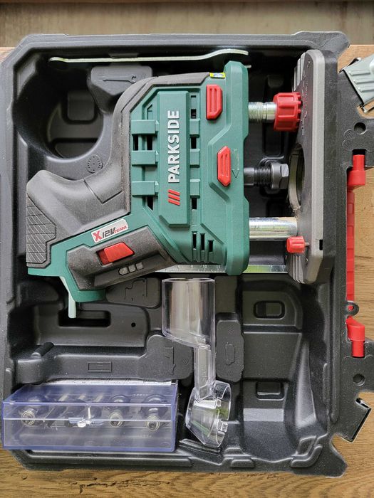 Акумулаторна ръчна фреза Parkside 12V