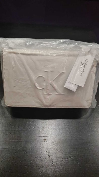 Дамска Чанта "Calvin Klein "