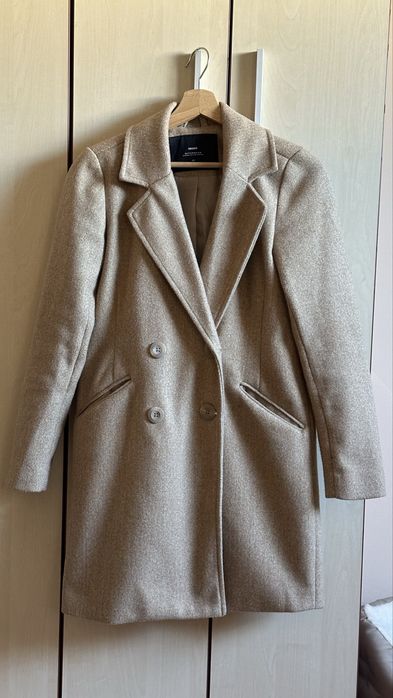 Есенно-зимно дамско бежово палто