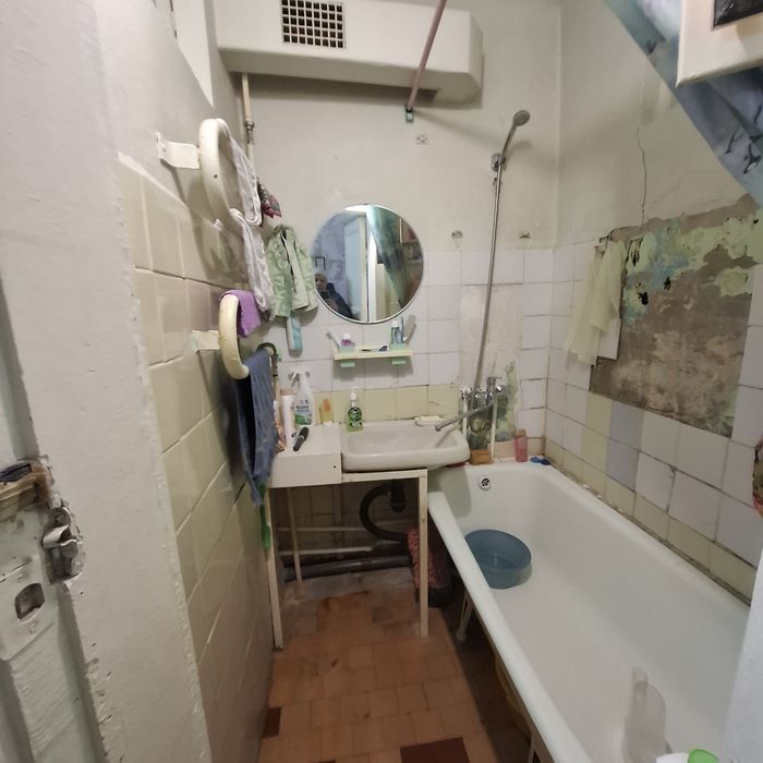 Продам 3хком квартиру район Бэста.