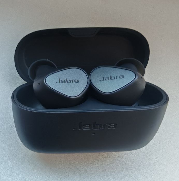 Vând Căști Jabra Elite 3 ca noi. Preț 170 ron