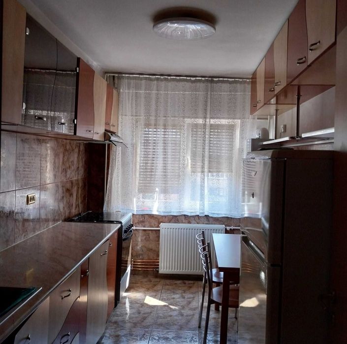 Apartament 2 camere Central Zăvoi