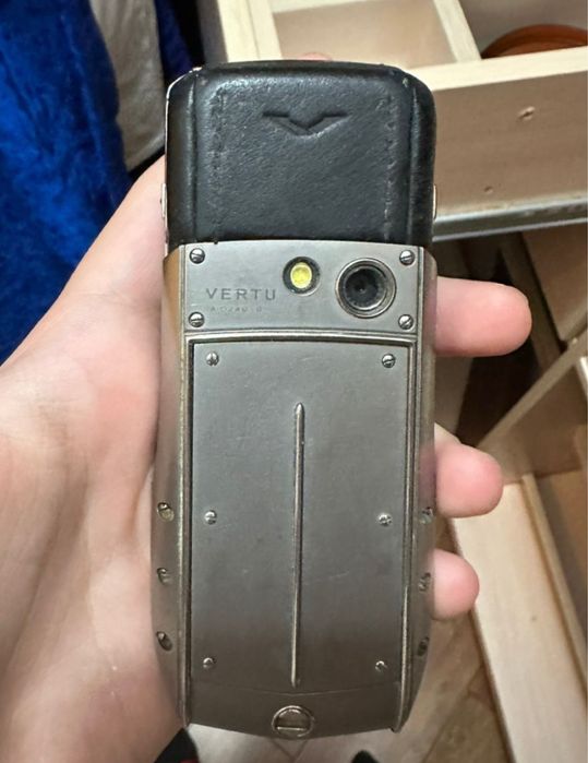Телефон vertu ascend