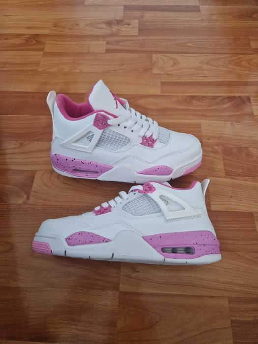 Adidași Jordan Retro patru