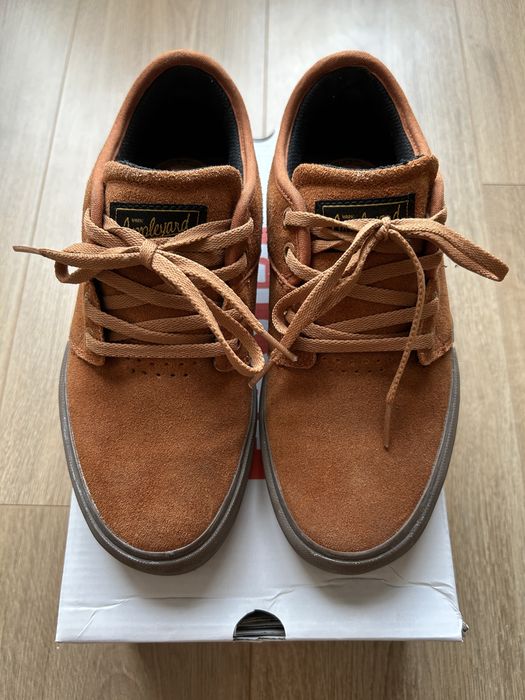 Велурени кецове Globe, 37 номер