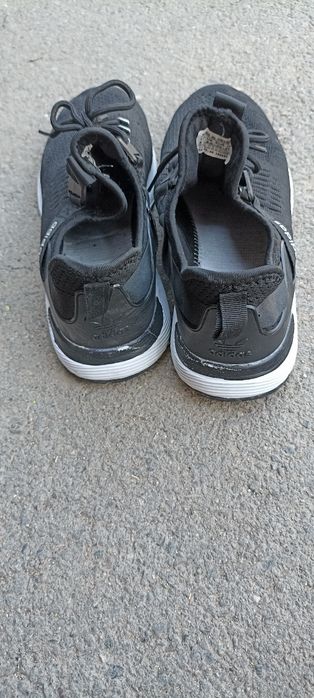 Продам кроссовки