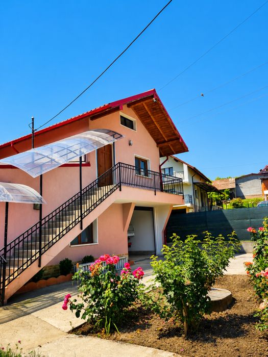 Casă P+E de vânzare | 227 mp utili | Teren 786 mp | Păușești-Măglași – lângă Băile Olănești