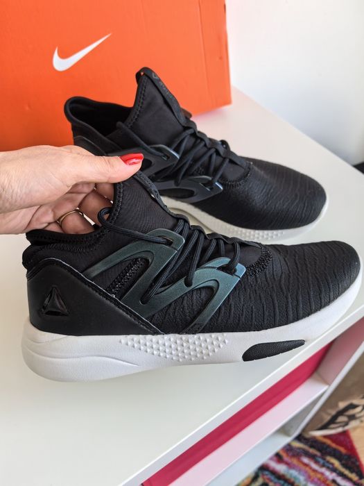 Adidași Reebok Hayasu