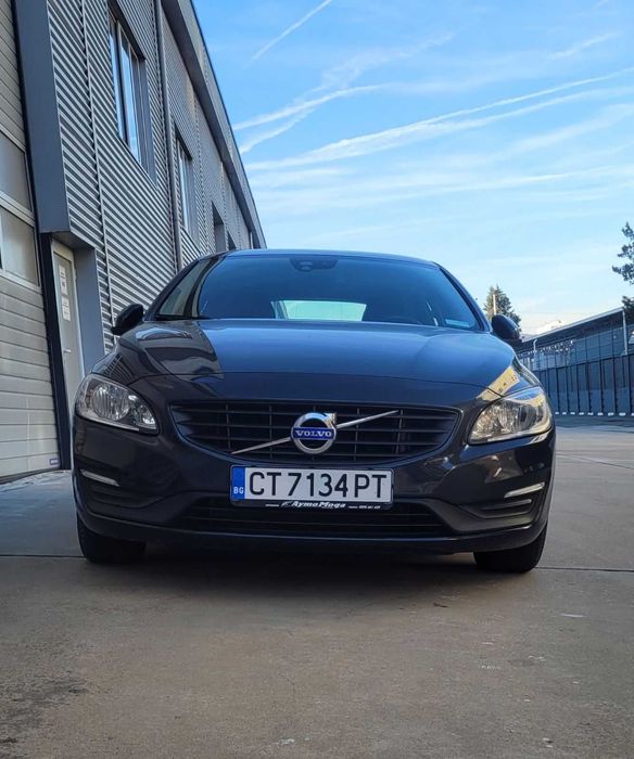 Volvo V60 2.0 гаражна