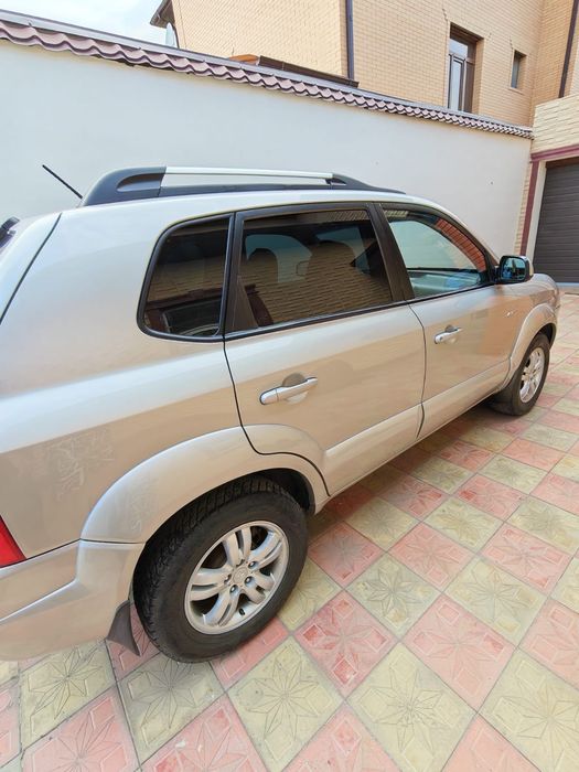 Продам машину Хундай Туксон 2007г