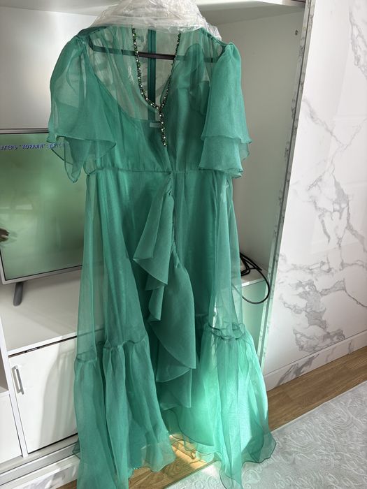 Продам вечернее нарядное платье