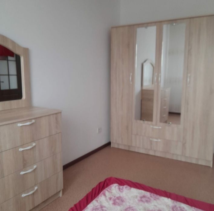 Продам спальный гарнитур