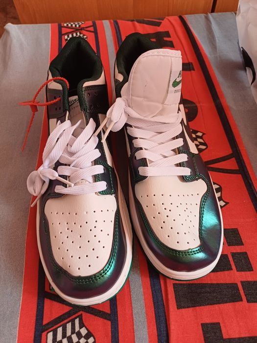 Кроссовки Nike новые