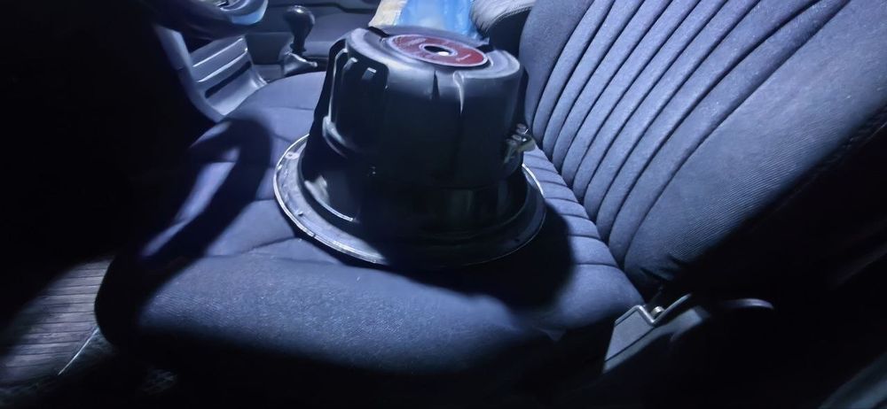 Продаётся Pioneer сабвуфер