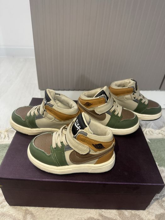 Кроссовки Nike 23, 24 размеры