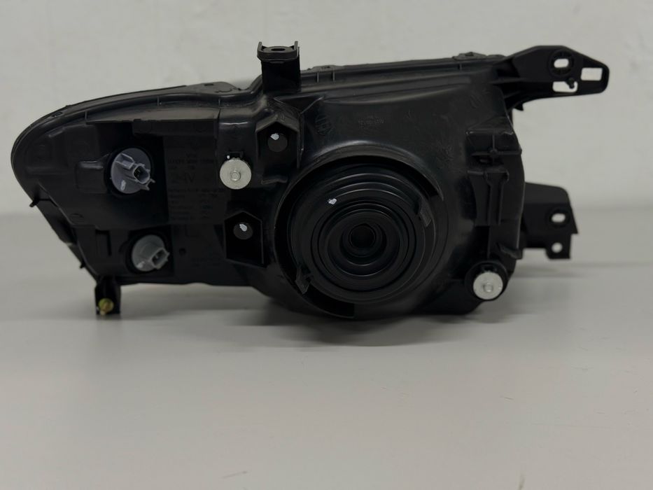 Задний фонарь Паджеро 3