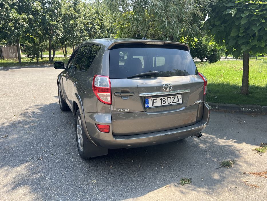 TOYOTA RAV4 2011 — imagine 4
