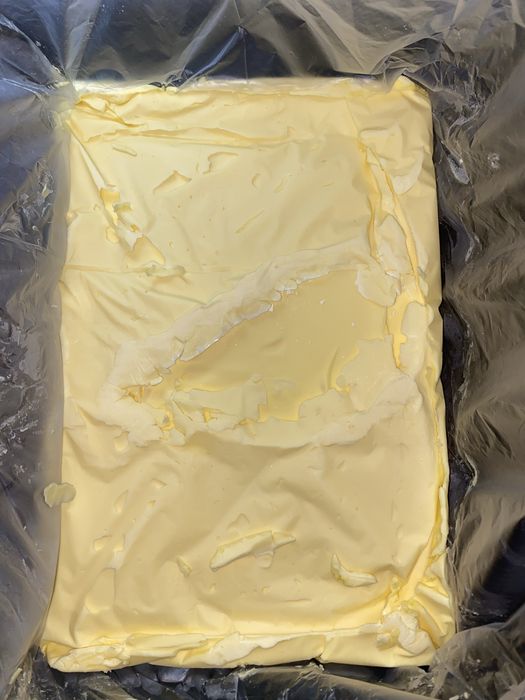 Сливочное натуральное масло 82,5%жирности без маргарина!