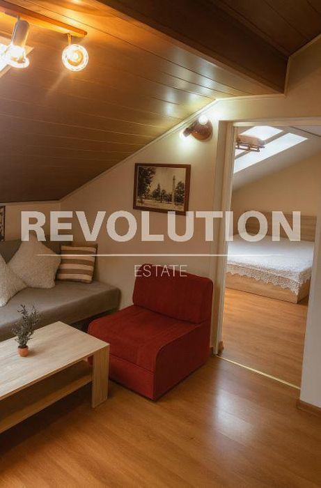 Дава се под наем Двустаен апартамент в Варна, ВИНС - 45 кв.м за 425 € - Снимка #1