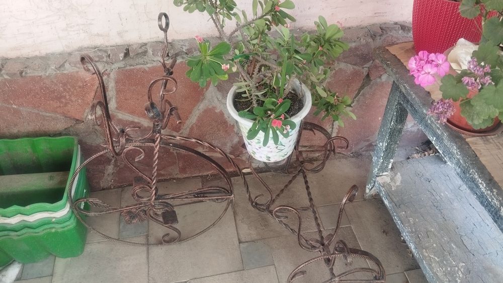 Подставка для цветов