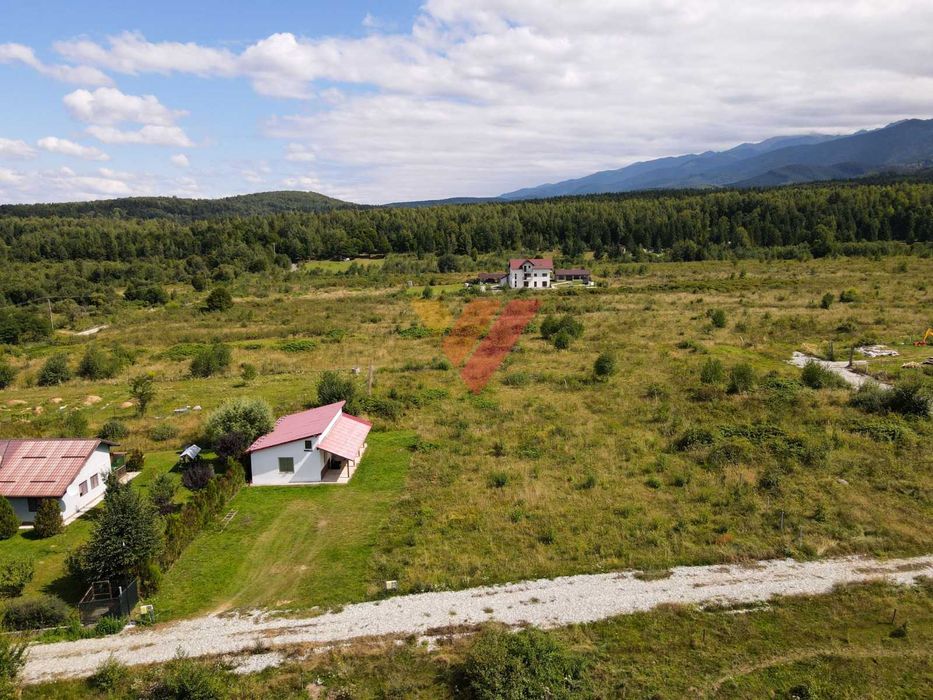 Vand teren intravilan in zona turistica Valea Avrigului