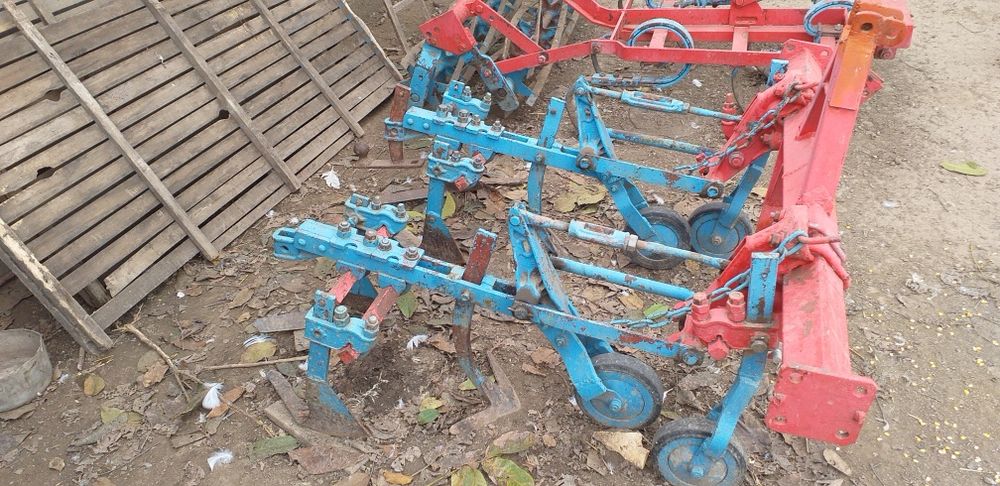 Окопнни култиватори за малък трактор готови за работа