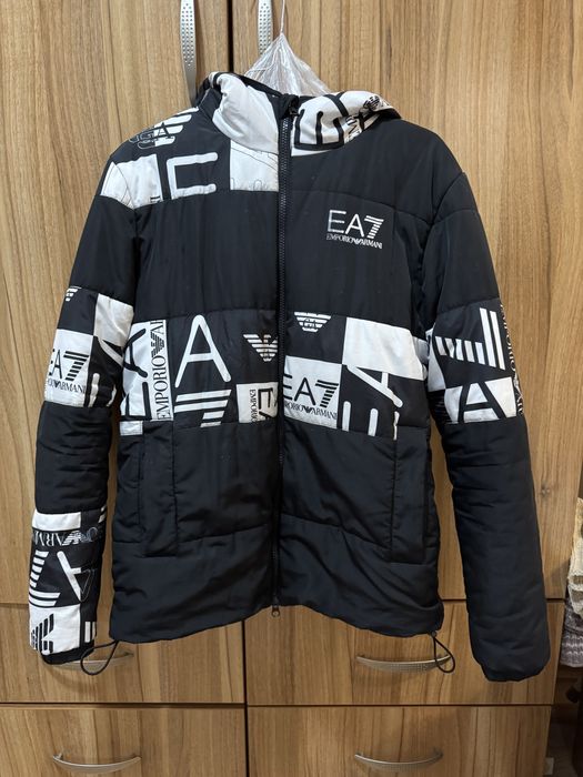 Яке emporio armani 7 ea7