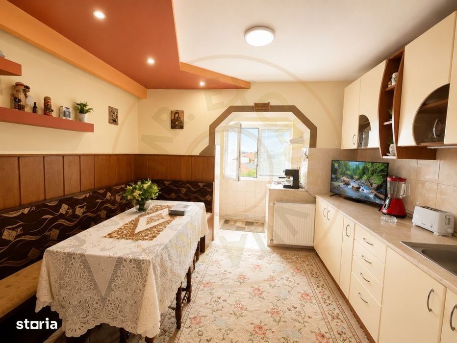 De vanzare Apartament 2 camere Micro 17