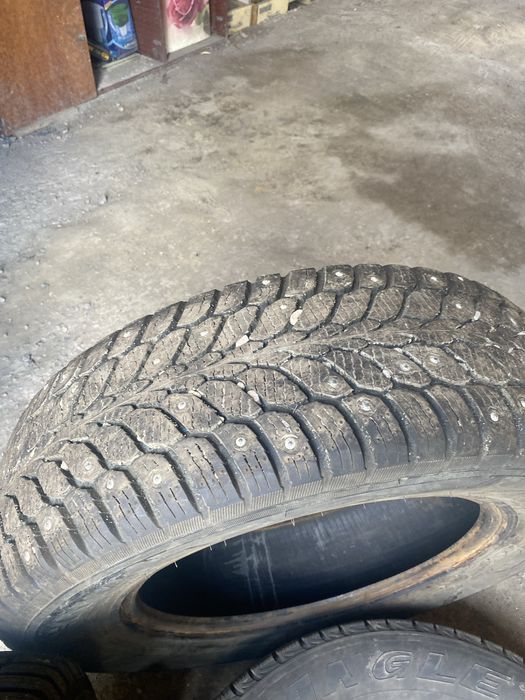 Продам шины 215/65/R16