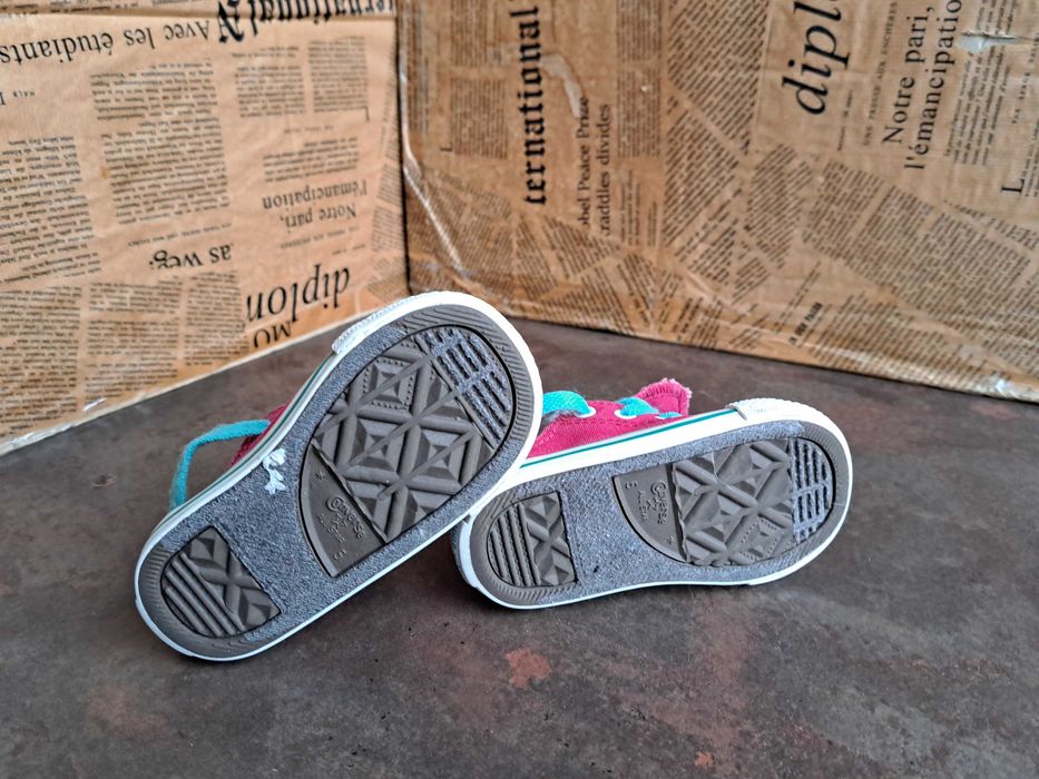 детски кецове,бебешки спортни обувки,гуменки маратонки Converse,ном.21