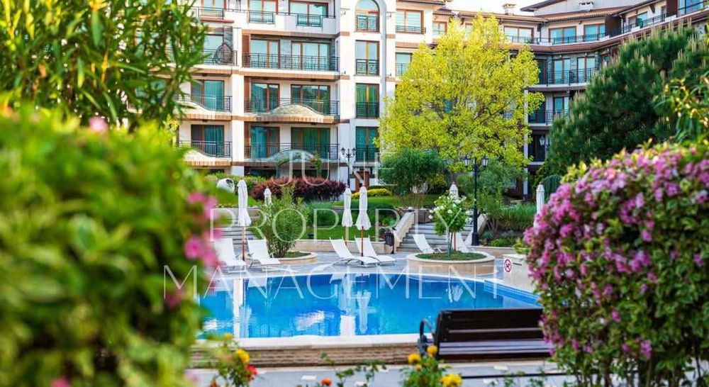 Нощувки в апартамент в комплекс с басейни в гр. Поморие