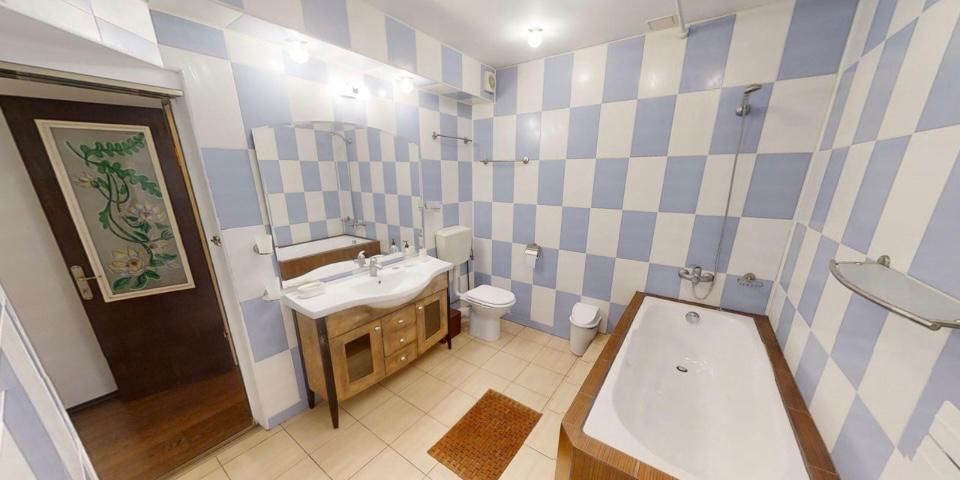 Proprietar: apt lux imens pt birouri/resedinta, luminos cu 5 camere in vila centru, curte, pet friendly, mobilat, echipat+loc parcare
