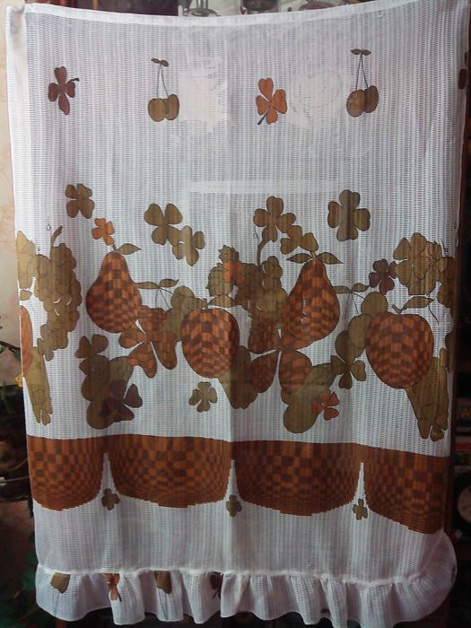 задергушки  на  окно