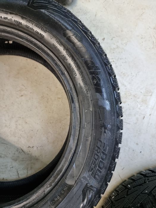 Продам шипованую резину