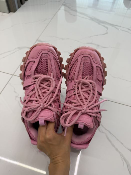 Balenciaga pink track
