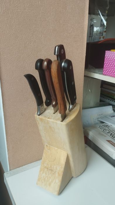 Подставка для ножей