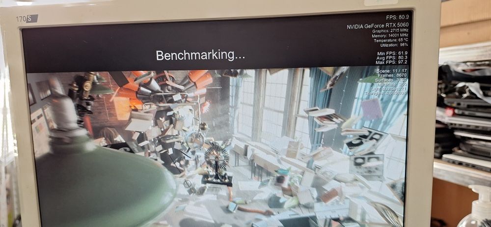 Продавам видеокарта Gigabyte Windforce RTX5060 8 GB GDDR7