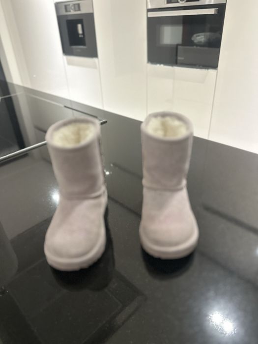 Cizme Ugg fetite blana