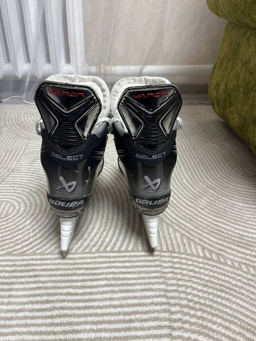 Коньки Bauer Select