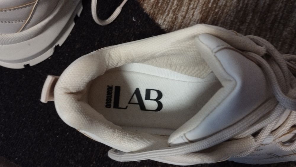 Маратонки в отлично състояние