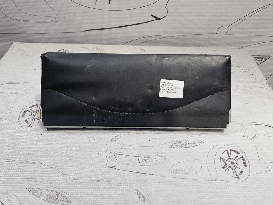 Airbag genunchi sofer Audi A3 8V 2014 1.2 TFSI 77kW Cod OEM: 8V2880841A (5F3)