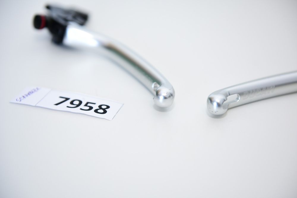 Ducati Scrambler 800 / Monster 821 Genuine Rizoma Manete pliabile