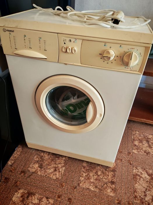 Продам стиральную машинку