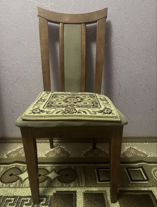 Продам стулья дерево