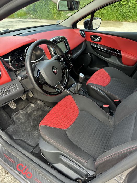 Renault Clio 1.5DCI Red Line