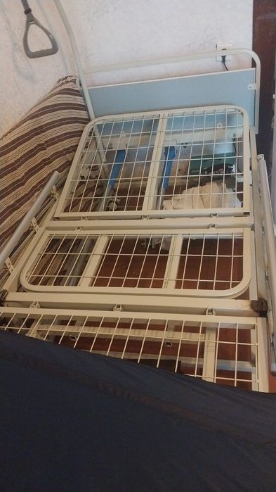 Продам медицинскую кровать механическую