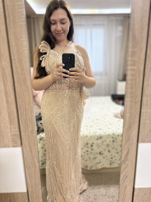 Rochie de nasa superba