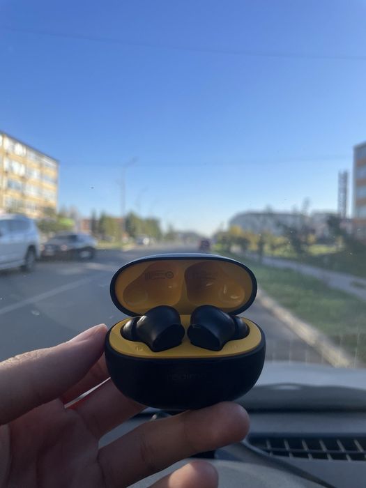 Продам наушники REALME BUDS PRO 110